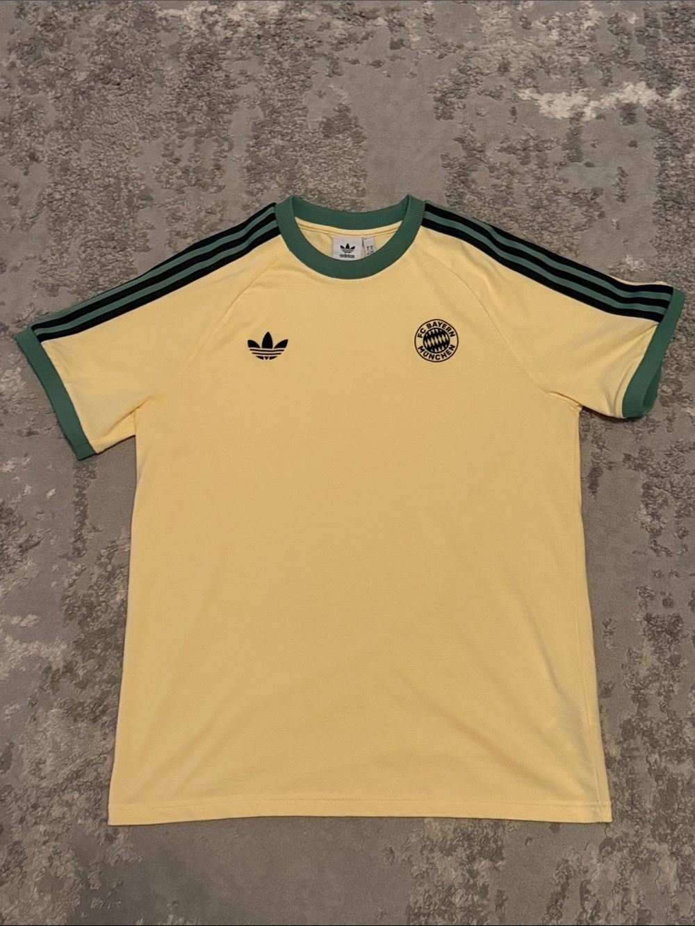 Adidas Bayern Munich adicolor shirt